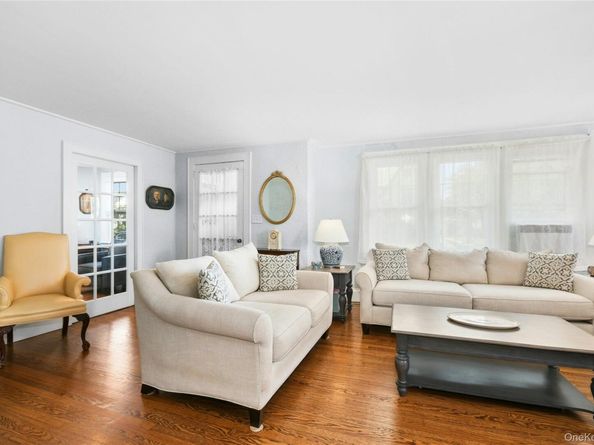 57 Hollywood Court, Rockville Centre NY 11570