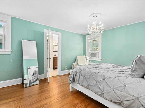 57 Hollywood Court, Rockville Centre NY 11570