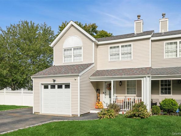 92 McKinney Street, Central Islip NY 11722