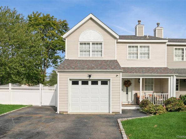 92 McKinney Street, Central Islip NY 11722
