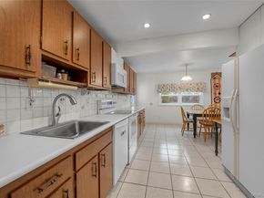 25 Campbell Street, New Hyde Park NY 11040