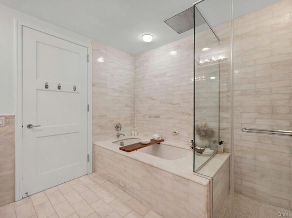 5 Renaissance Square 12A, White Plains NY 10601