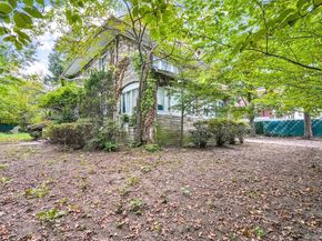 81-26 Austin Street, Kew Gardens NY 11415
