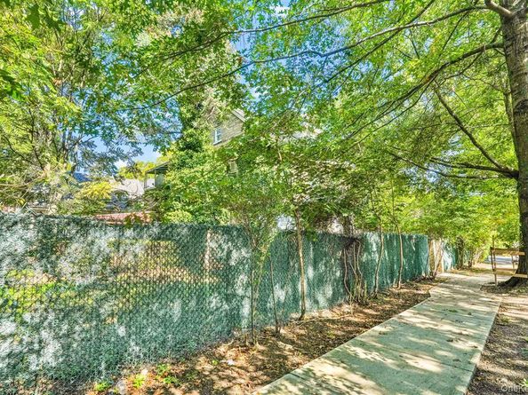 81-26 Austin Street, Kew Gardens NY 11415