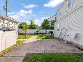 109 Periwinkle Road, Levittown NY 11756