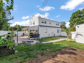 109 Periwinkle Road, Levittown NY 11756