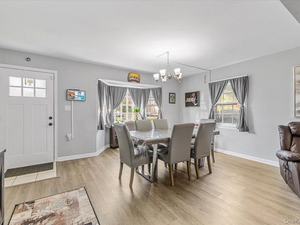 109 Periwinkle Road, Levittown NY 11756