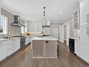 208 Cow Neck Road, Port Washington NY 11050