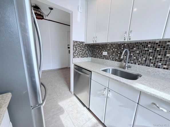 83-55 Woodhaven Boulevard 2B, Woodhaven NY 11421