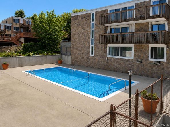 397 N Broadway 1M, Yonkers NY 10701