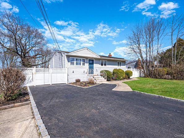 23 McKinley Street, Brentwood NY 11717