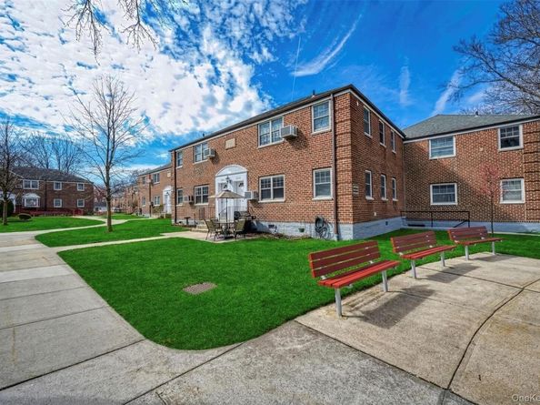 253-12 60th Avenue Lower, Little Neck NY 11362