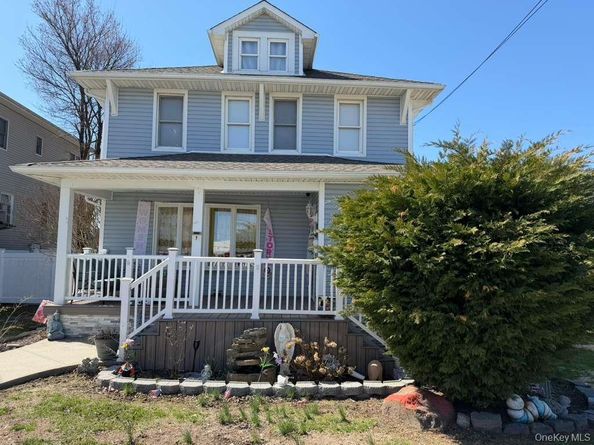 7 Meyer Avenue, Lawrence NY 11559
