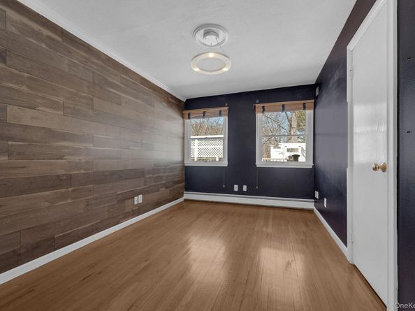 3 Glen Way, Cold Spring Harbor NY 11724