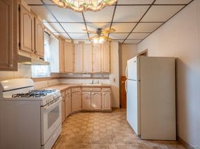 61-41 77 Place, Middle Village NY 11379