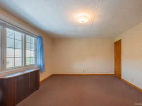 61-41 77 Place, Middle Village NY 11379