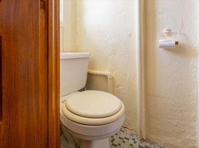 61-41 77 Place, Middle Village NY 11379