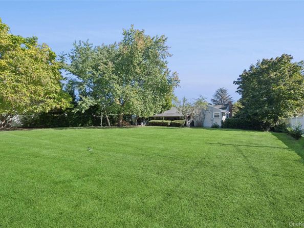 14 Radburn Drive, Commack NY 11725