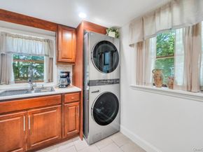 5 Panther Path, Miller Place NY 11764