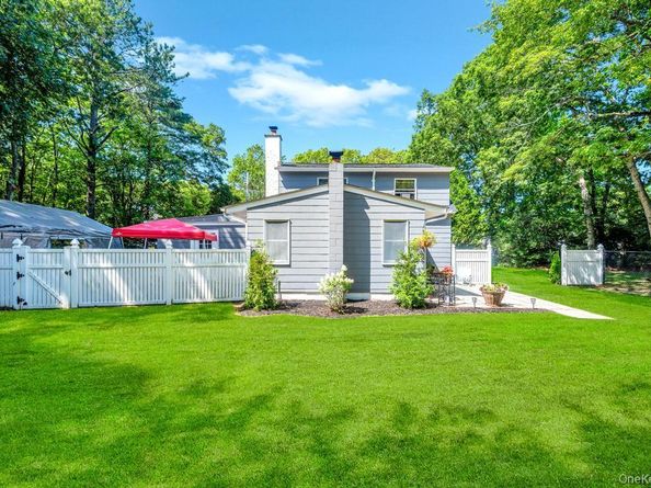 5 Panther Path, Miller Place NY 11764