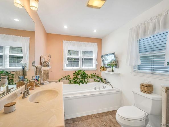 5 Panther Path, Miller Place NY 11764