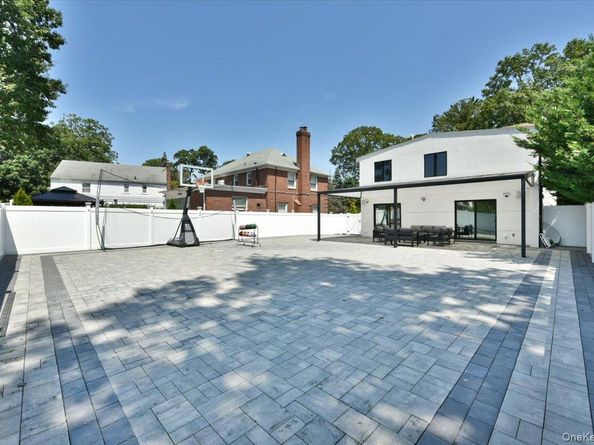 8714 Santiago Street, Holliswood NY 11423