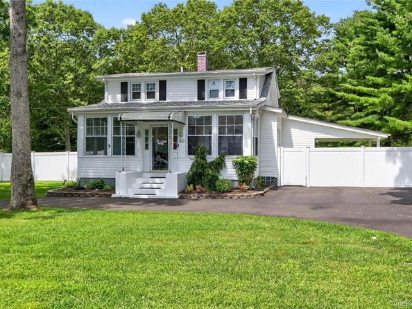 49 Country Road, Medford NY 11763