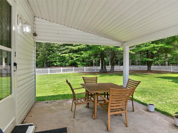 49 Country Road, Medford NY 11763
