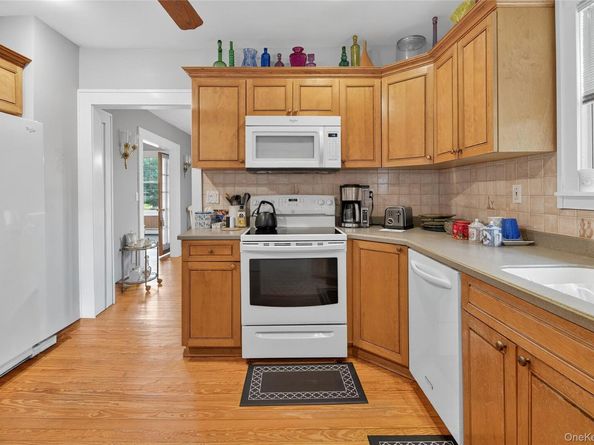 49 Country Road, Medford NY 11763