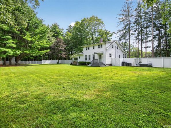 49 Country Road, Medford NY 11763