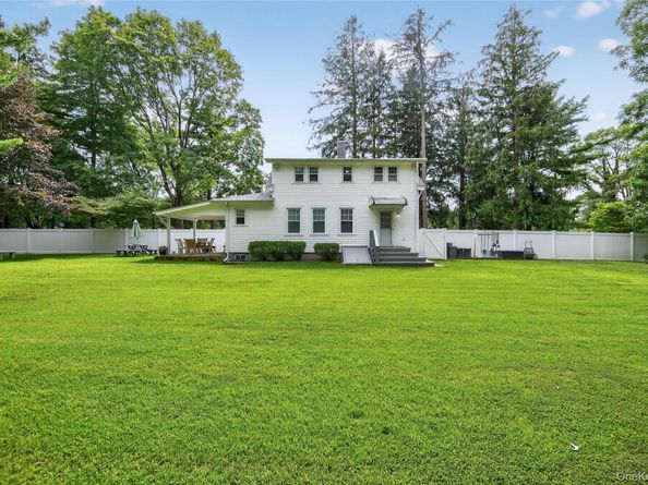 49 Country Road, Medford NY 11763