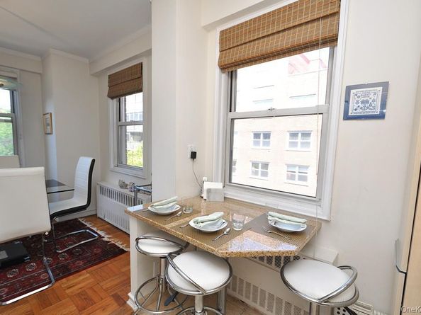 240 Garth Road 6F2, Scarsdale NY 10583