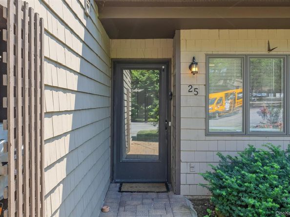 25 Jeremy Circle, Nesconset NY 11767