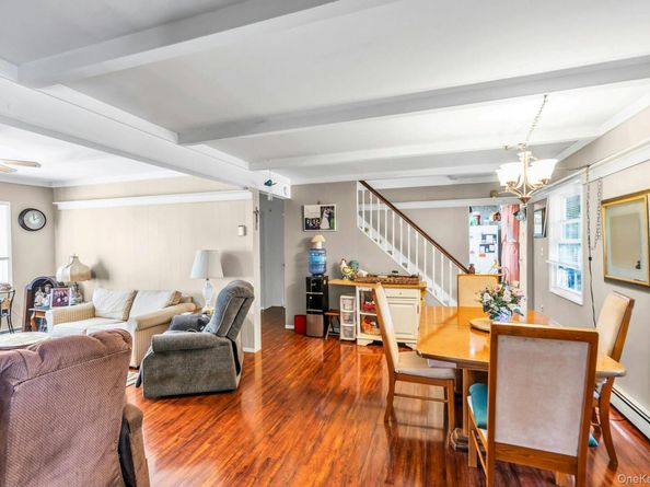 2 Chase Lane, Levittown NY 11756