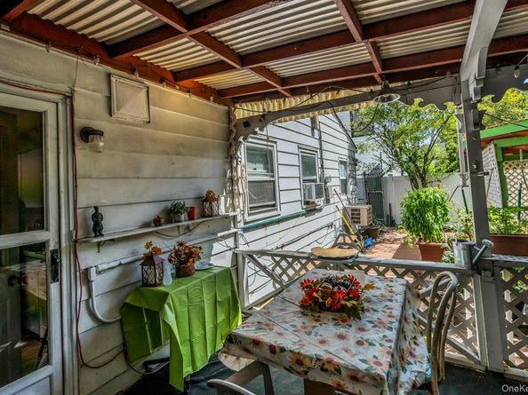 2 Chase Lane, Levittown NY 11756