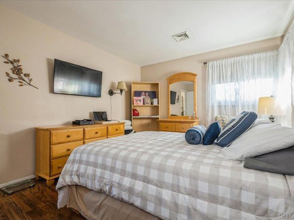 2800 Pacific Street, North Bellmore NY 11710