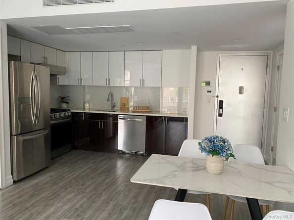 65-18 Austin St Austin St 8A, Rego Park NY 11374