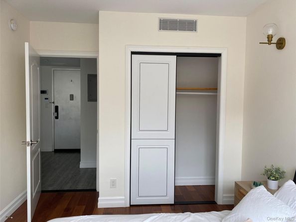65-18 Austin St Austin St 8A, Rego Park NY 11374