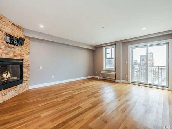 661 W Broadway 403, Long Beach NY 11561