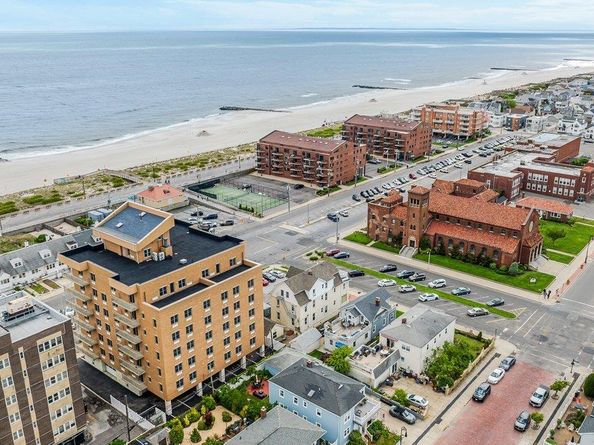 661 W Broadway 403, Long Beach NY 11561