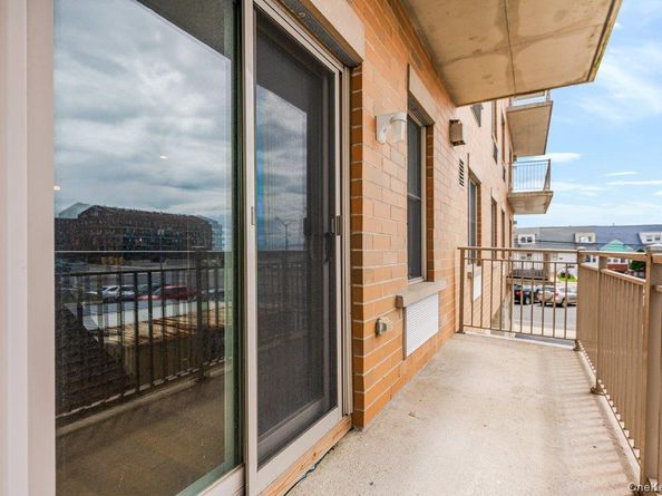 661 W Broadway 403, Long Beach NY 11561