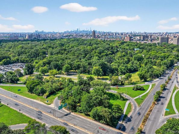 601 Pelham Parkway N 106, Bronx NY 10467