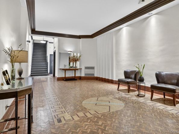601 Pelham Parkway N 106, Bronx NY 10467