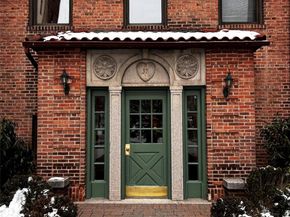 37 N central Avenue 3H, Hartsdale NY 10530