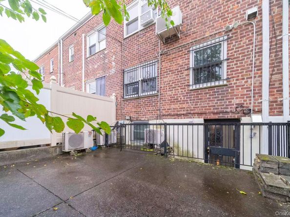 166-61 17th Road, Whitestone NY 11357