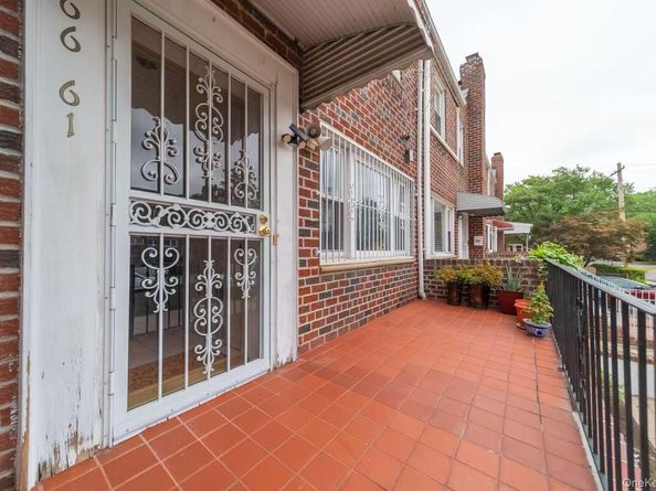 166-61 17th Road, Whitestone NY 11357
