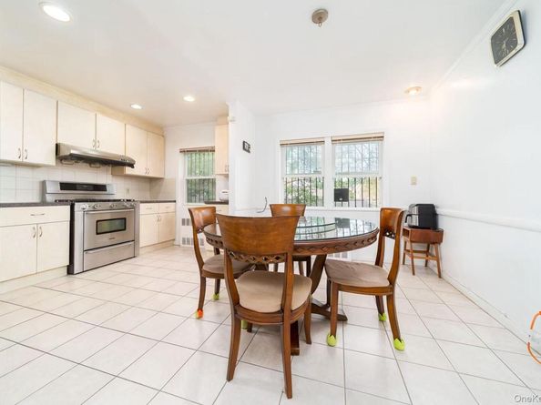 166-61 17th Road, Whitestone NY 11357