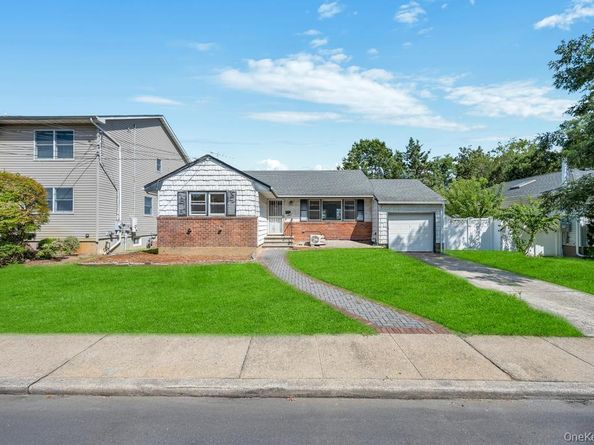 821 Sterling Street, Bellmore NY 11710