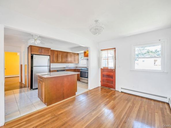 821 Sterling Street, Bellmore NY 11710