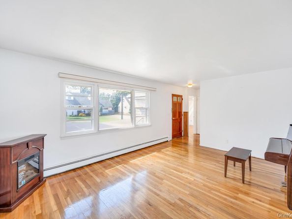 821 Sterling Street, Bellmore NY 11710